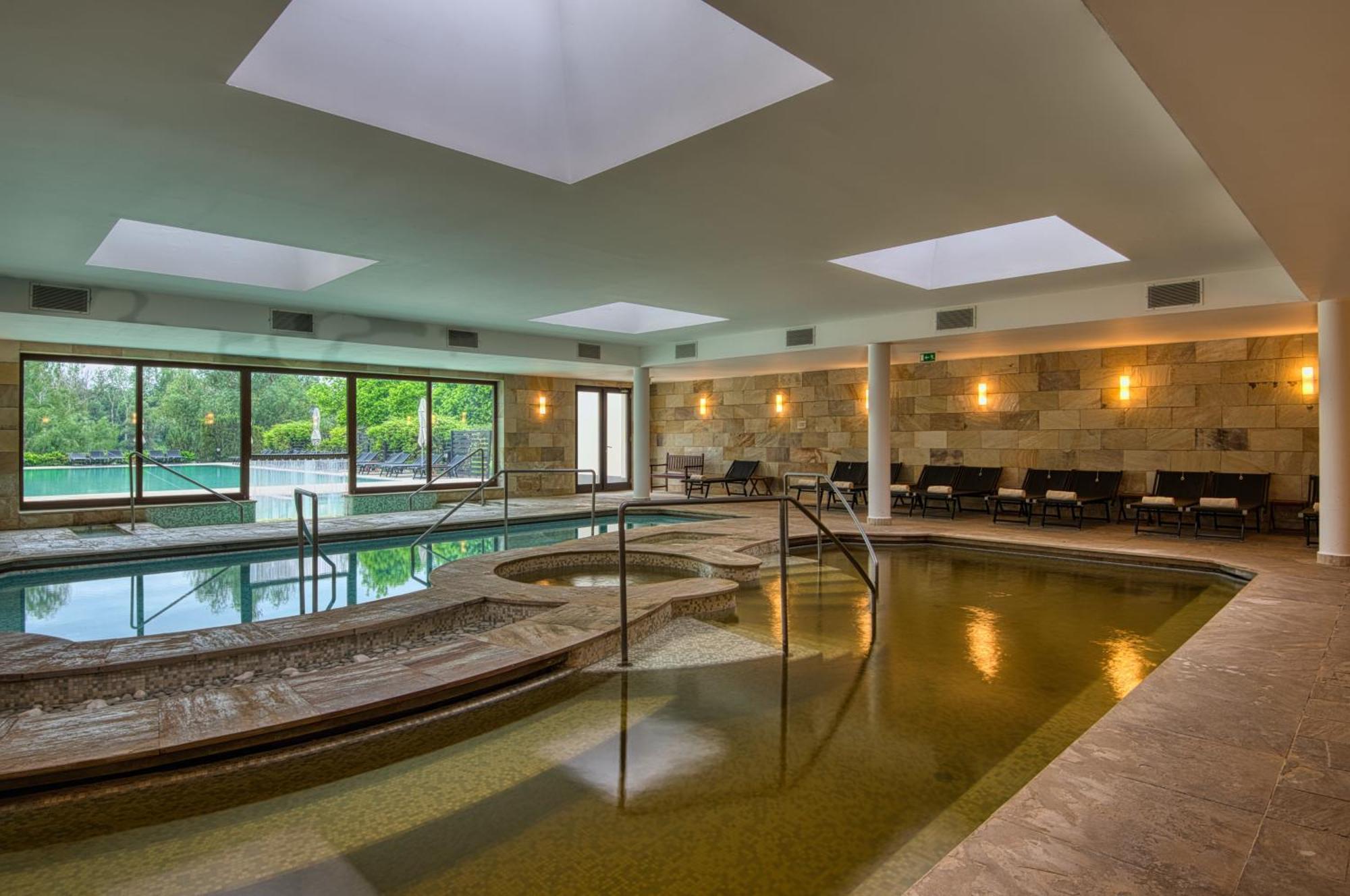 Tisza Balneum Hotel ทิสซาฟือแรด ภายนอก รูปภาพ